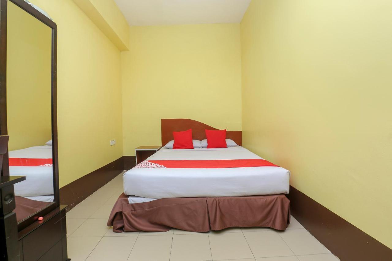 Oyo 90162 Aj Hotel Kuala Berang Екстериор снимка